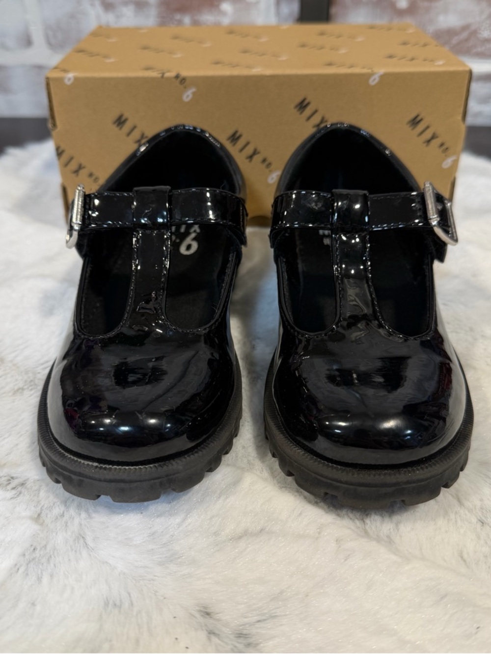 Black Patent Leather Mary Jane Lug Sole Shoes size 11 - Picture 2 of 6